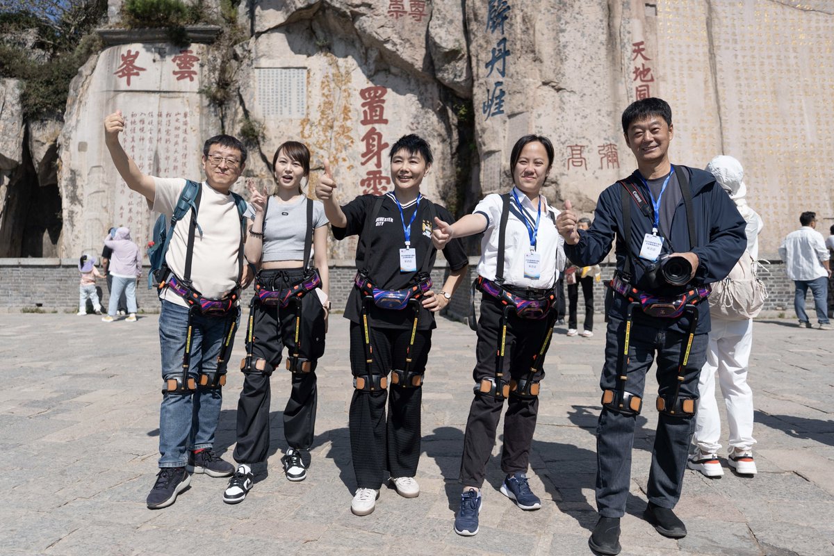 CharmingTaian's tweet photo. From ancient-village computing hubs to climbing robots, from flexible smart manufacturing to data services, and to a rural-culture-tourism revival model, Tai'an's evolution is clear: rock-solid cultural roots, breakthrough innovation speed. https://t.co/aE42gEZJkY