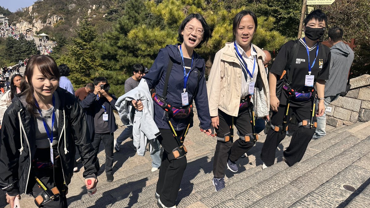 CharmingTaian's tweet photo. From ancient-village computing hubs to climbing robots, from flexible smart manufacturing to data services, and to a rural-culture-tourism revival model, Tai'an's evolution is clear: rock-solid cultural roots, breakthrough innovation speed. https://t.co/aE42gEZJkY
