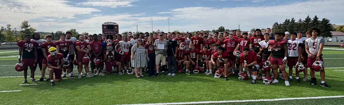 VCSU's tweet photo. Congratulations to our September Difference Maker, Dennis McCulloch, director for athletics and head football coach! 👏

Dennis was nominated for shaping the culture of Viking Athletics and leaving a lasting impact that reaches beyond the scoreboard.

#VCSUVikings #VikingPride https://t.co/myweAhYywC