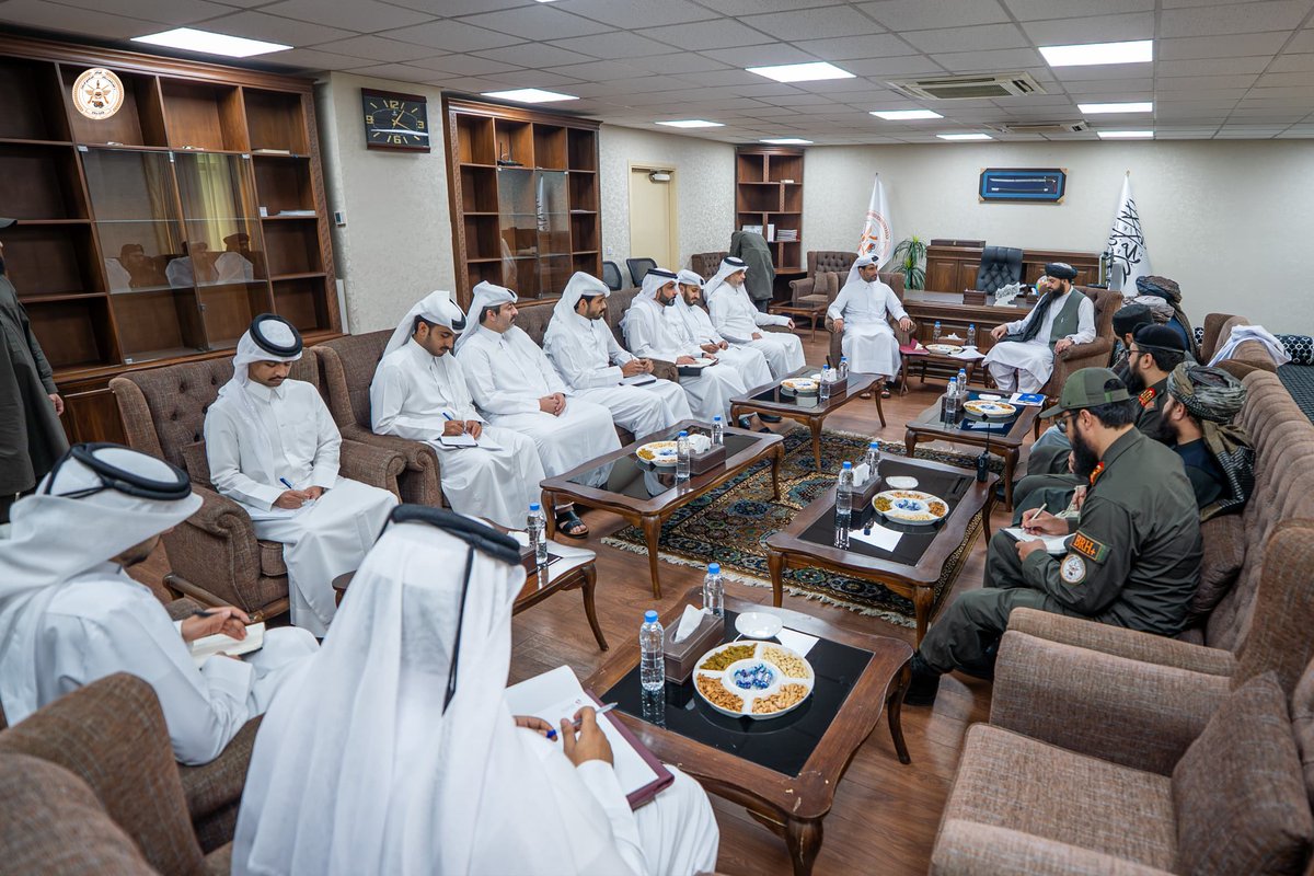 amirkhyl's tweet photo. د افغانستان دفاع وزیر مولوي محمد یعقوب مجاهد د قطر ملي امنیت شورا مرستیال سره وکتل
د ا.ا.ا د دفاع وزیر مولوي محمد یعقوب "مجاهد" نن پخپل کاري دفتر کې د قطر هیواد د ملي امنیت شورا مرستیال «حمد بن خمیس الکبیسي» او مل پلاوي سره وکتل. https://t.co/xFriSrQETe