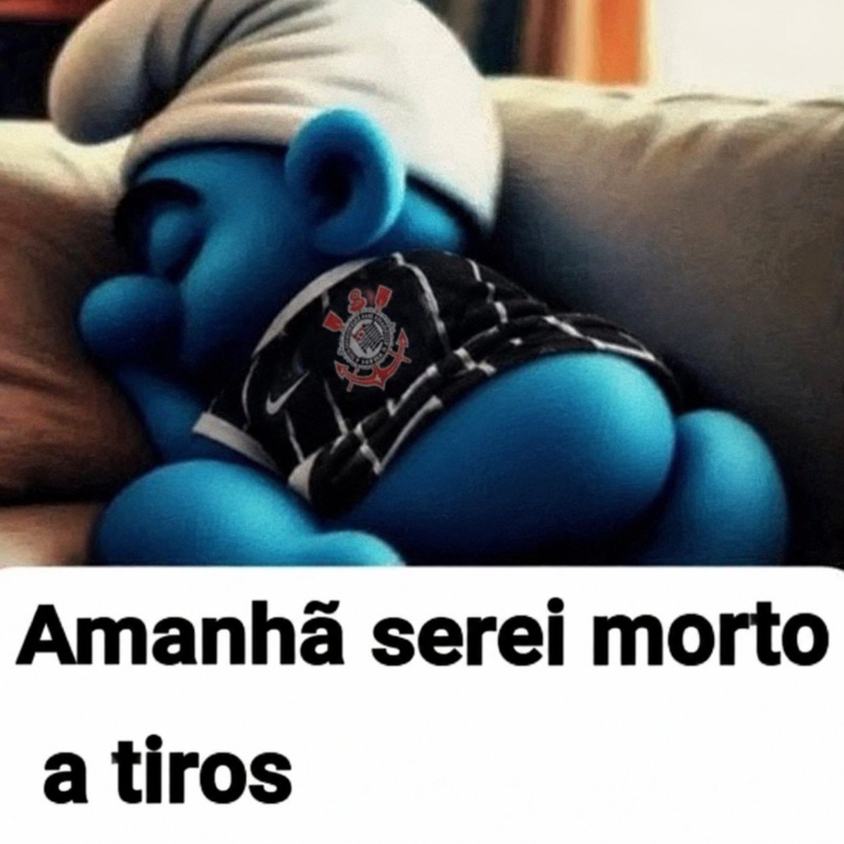 otacopagodeira's tweet photo. já deu de futebol né galera o país na merda e vcs alienados por causa de 22 homens correndo atrás de uma bola que mico https://t.co/zQmcvEfsOA