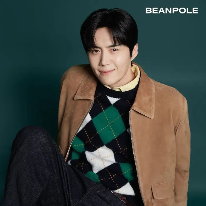 hajar2906's tweet photo. He’ll be draining our wallet at this rate😂😂😂 Seonho yaa~ money eopseo. Ottoke~
#KimSeonho #김선호
#MUEN #SAMSUNG #BEANPOLE
#KIMSEONHOxMUEN
#KIMSEONHOxGALAXYZFOLD8
#KIMSEONHOxBEANPOLE https://t.co/Lw7lmXxOip