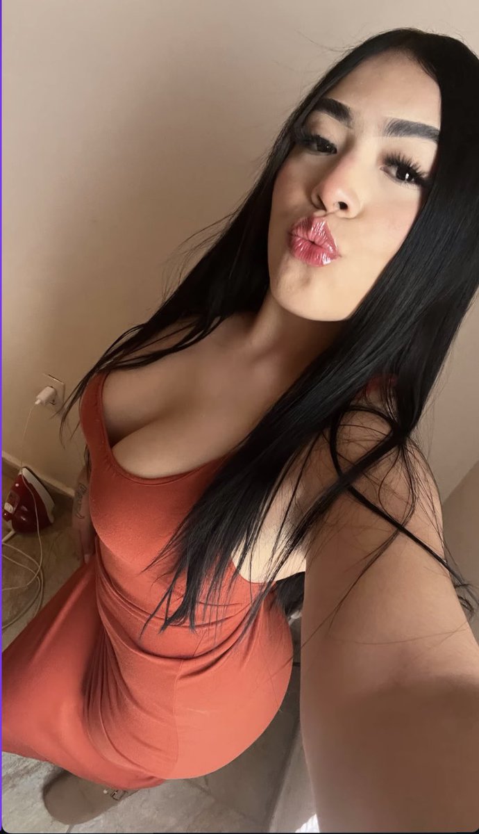 OrtizL666's tweet photo. Que les parece la perra de paola caudillo 🥵 se carga un culote la mendiga esta  
para darle verga todos los días 🍆💦
Dicen que le cabe la mano en la panocha 🥵🥵 #Guanajuatocapital #Ricuras https://t.co/qVUYwXOHJn