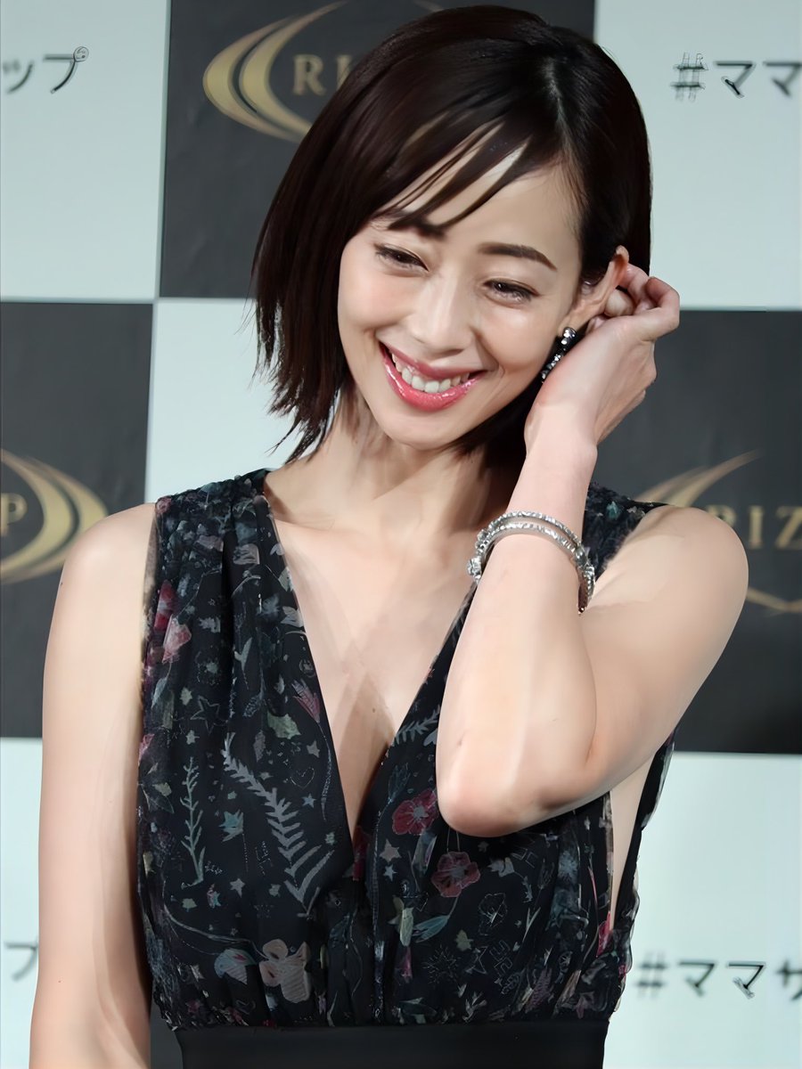 jyuku3150's tweet photo. ガチで和製モンローだった井上和香さんだけど他のあだ名が思い出せない

ママになっても変わらない透明感と綺麗な人でまだまだ現役だよな https://t.co/aRYUlQzfOr