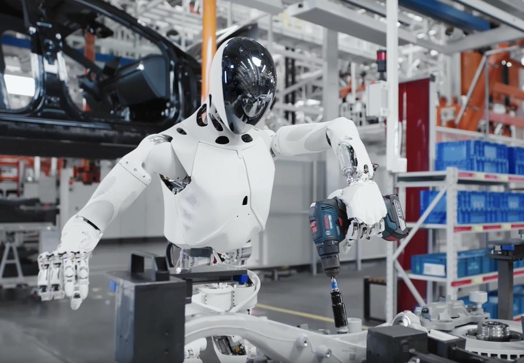 James262626261's tweet photo. XPeng became the latest Chinese EV maker to put humanoids on its own assembly lines Sept 17, moving from prototype to practical industrial use. The question is no longer if car factories use humanoids, but how fast. #XPeng #HumanoidRobot #Automotive https://t.co/3boUQuwInc