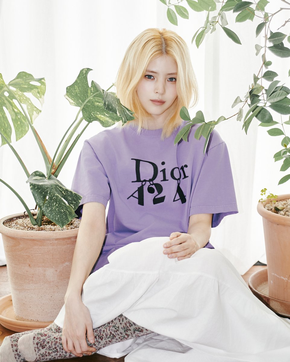 Dior's tweet photo. Dior meets A24. A new creative partnership bringing together film, fashion and theatre.

Featuring SOHEE HAN.

More https://t.co/cIY8seHxb3

#DiorA24 https://t.co/fdCmDAckDQ