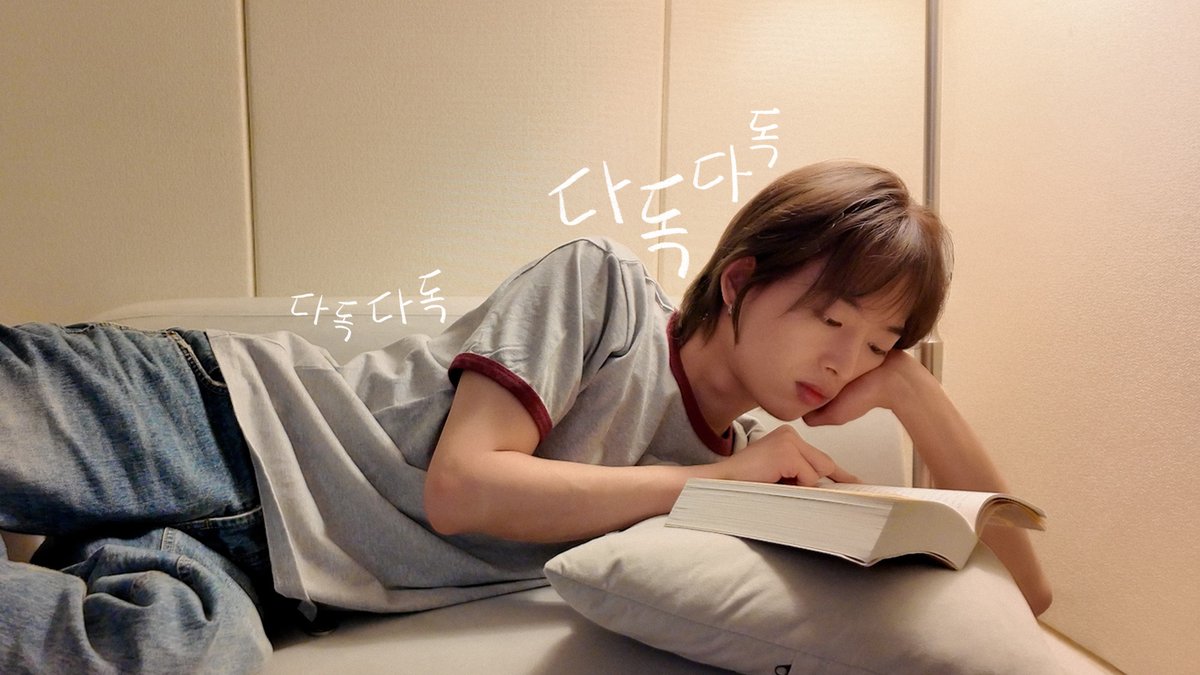 DragonPony_'s tweet photo. 02년생 권세혁 | 영화 · 마티 슈프림 · 탁구 · 독서 · 음악 작업

🔗https://t.co/fD7uWa4BLx

#DragonPony #드래곤포니
#권세혁 #KwonSeHyuk
#VLOG https://t.co/yQMiGSliQs