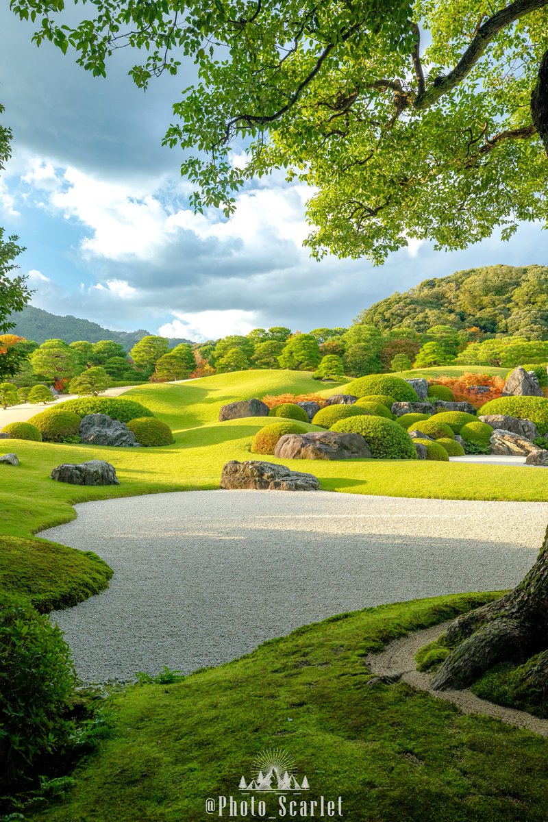 Photo_Scarlet's tweet photo. ｢23年連続 日本庭園ランキングで1位」に選ばれた『足立美術館』の庭園は、まさに絵画でした https://t.co/ar6uX0JPy3