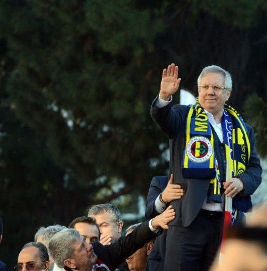BKU_1907's tweet photo. Aziz Yıldırım’a saldırmak için sırtlanlar piyasaya çıkmışlar. Yedirtmeyeceğiz size Başkanı, şampiyon olacak bu takım… @Fenerbahce @yildirimteyit https://t.co/Ufl0CYUuwp