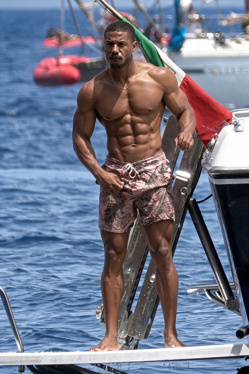 DonMike_X's tweet photo. Michael B. Jordan Shows Off His Toned Body While Vacationing in Italy! https://t.co/BuKLefUAdy