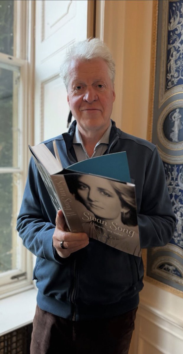 ThinkBeautiful_'s tweet photo. Imagine being 62 years old and writing a book about a 5 minute argument you had with your dead sister’s ex 29 years ago. 

Meanwhile in that 29 years he has been married 3 times, had 3 divorces and ruined his relationship with his 4 adult children. 

But apparently the 5 minute argument is what he still focuses on 🤔

I wonder why 💰💰💰

#charlesspencer #kingcharles