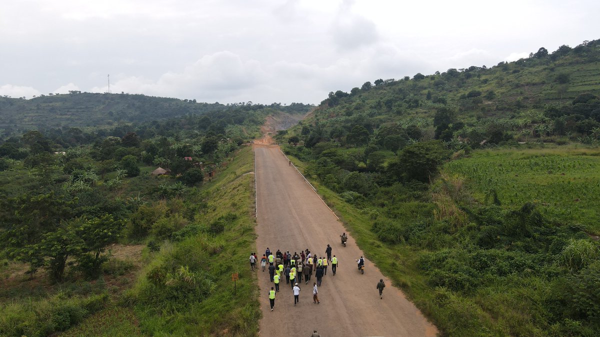 HonByamukama's tweet photo. I am in Buliisa this morning commencing an inspection of road projects across the Albertine and West Nile sub-regions.

We are going to the ground to see for ourselves the progress, quality and condition of these roads—not just rely on reports from offices.

We have started with the inspection of Masindi–Biso (47km), followed by;
Karuma–Olwiyo (43km), Okollo–Pakwach (62.5km), Alwii–Nebbi (33km), Nebbi–Arua (76km) and Koboko–Yumbe–Moyo.

Where there are delays, poor workmanship or challenges affecting delivery, we will identify them and demand answers. Contractors and technical teams must be accountable for the work entrusted to them.