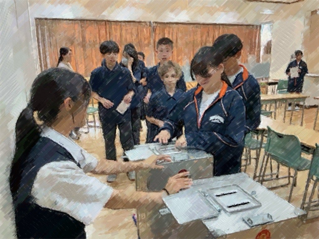 roppongi_jhs's tweet photo. 🗳️生徒会役員選挙②🗳️
立会演説会の後は、選挙管理委員会から投票方法について説明を受け、いよいよ投票✨
生徒一人一人が真剣な表情で一票を投じていました。

放課後には開票作業🔍
選挙を支えてくれた選挙管理委員会の皆さん、これまでの準備から当日の運営まで、本当にありがとうございました😊👏 https://t.co/AKNN0n4qQu