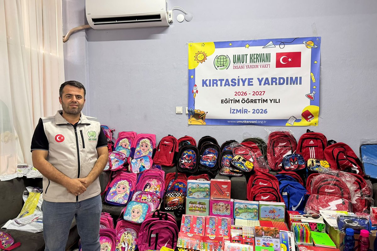 umutkervanivkf's tweet photo. 📍 İzmir

Yeni eğitim öğretim yılının ilk haftasında da öğrencilerimizin yanında olmaya devam ediyoruz.

Hayırseverlerimizin emanetlerini öğrencilerimize ulaştırarak sevinçlerine ortak olduk. Rabbimiz hayır sahiplerinden razı olsun, emanetlerini kabul eylesin. https://t.co/SL7mmGmufb
