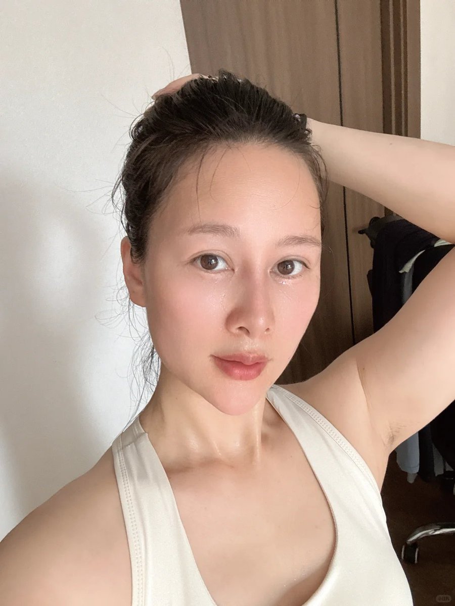 EdwardsNor15436's tweet photo. 生活简单，纯粹！健身，逛街，带娃，炒股 . 没有圈子，没有社交～ 独处是人到中年最高级的自愈～不必迎合谁，不用解释谁～向内安顿自己。 https://t.co/MOfPOyYQDb