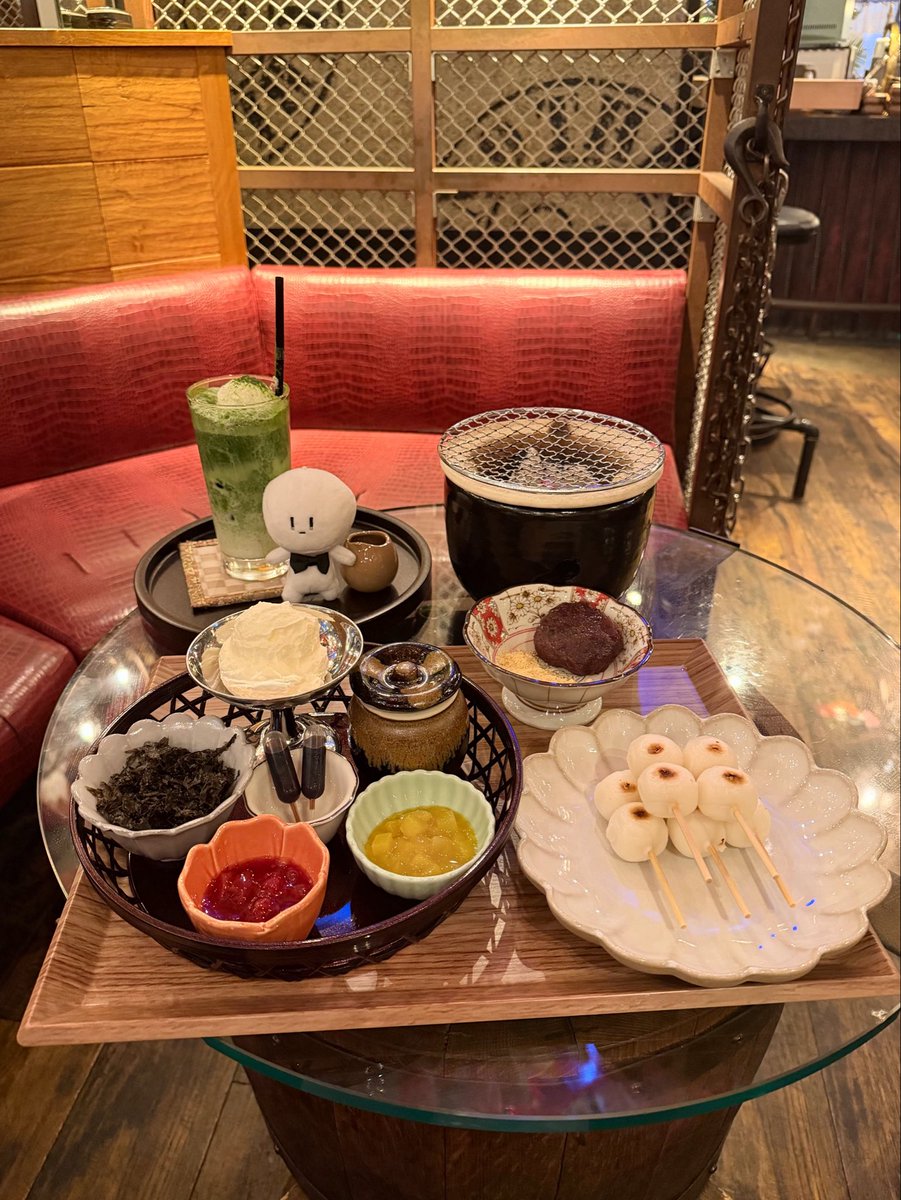 _slvs2's tweet photo. 📍銀座抹茶堂 栞

抹茶大好き茶道部が行かないわけない🍵✨️
店員さん優しくて時間的に人少なかったから
居心地良すぎた😭♡
8/5にOPENしたらしくてかき氷と悩んだ💭💞
9月末まで安くなってるからおすすめ꒰ᐡo̴̶̷̤  ̫ ᴗ͈`꒱ෆ https://t.co/EgJIXNXS92