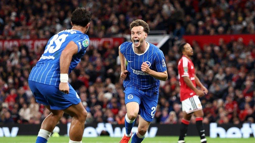 capaldiman333's tweet photo. @rentfreemufc @lfcmike__ 😂😂😂 https://t.co/f8yeVQb5X7