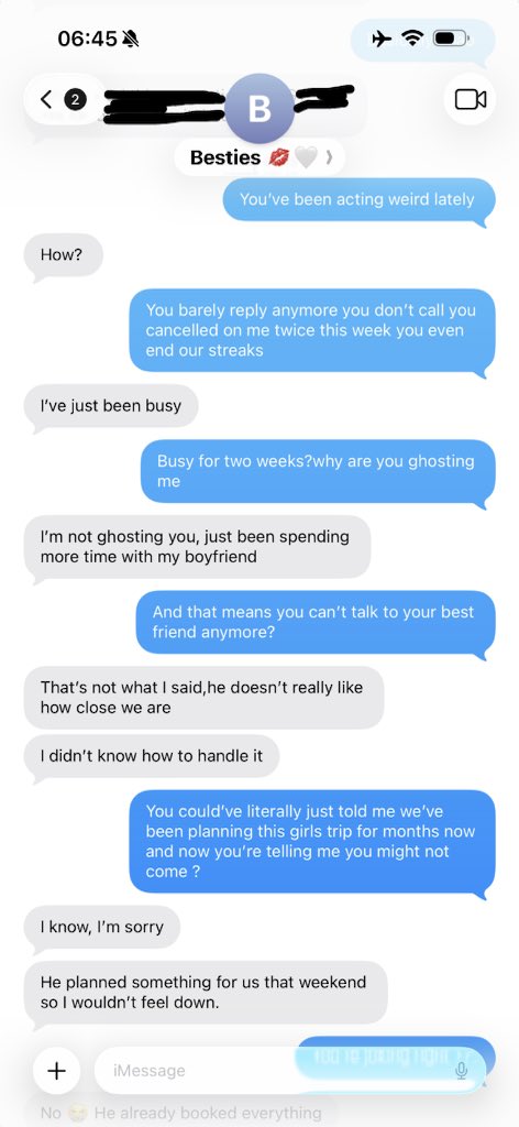 15x0xx's tweet photo. Imagine being someone’s best friend for 10 years just to get replaced by a man who came with a 6 months free trial 😭 https://t.co/xWGf9c0Ka3