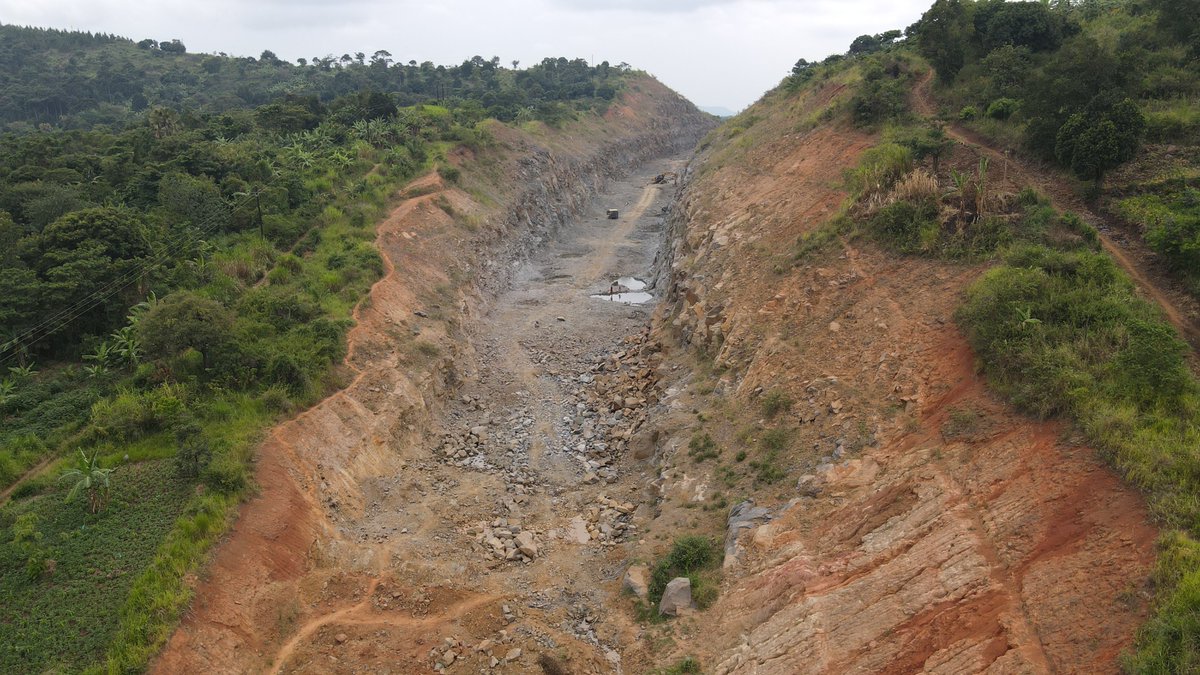 MoWT_Uganda's tweet photo. @HonByamukama  has directed engineers to investigate concerns raised over ongoing works on the Biiso Road, including the quantities of materials used, payments made and the basis for the works undertaken.

He directed that Project Affected Persons (PAPs) be paid within one month and that concerns over damage to homes and property be addressed.

The Minister further directed that the affected communities be given immediate access to clean water, stressing that the intervention should provide a direct water supply rather than boreholes.