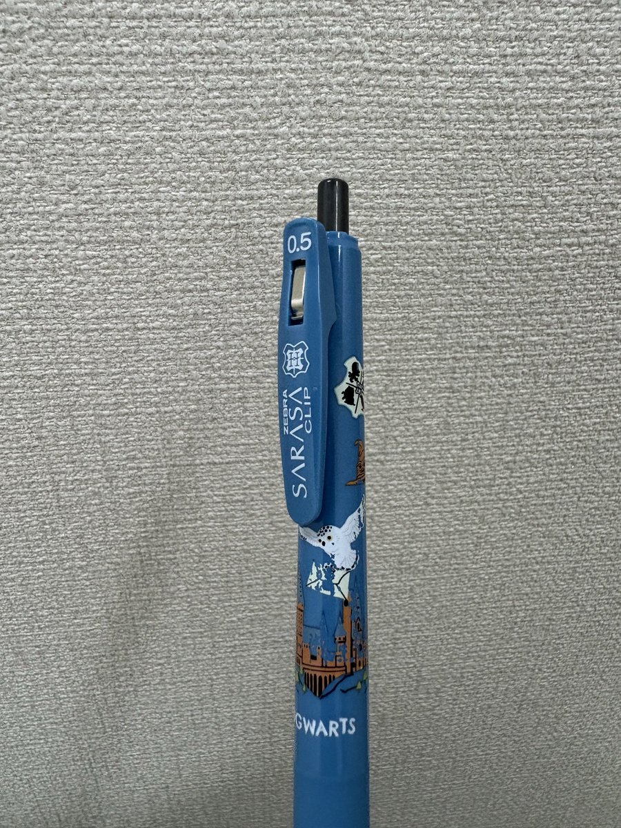 TouLove_2016's tweet photo. おそらく私の元にホグワーツからの手紙はもう来ない

仕事のモチベ上げるためのボールペンが😭 https://t.co/jLHcEVNKxp