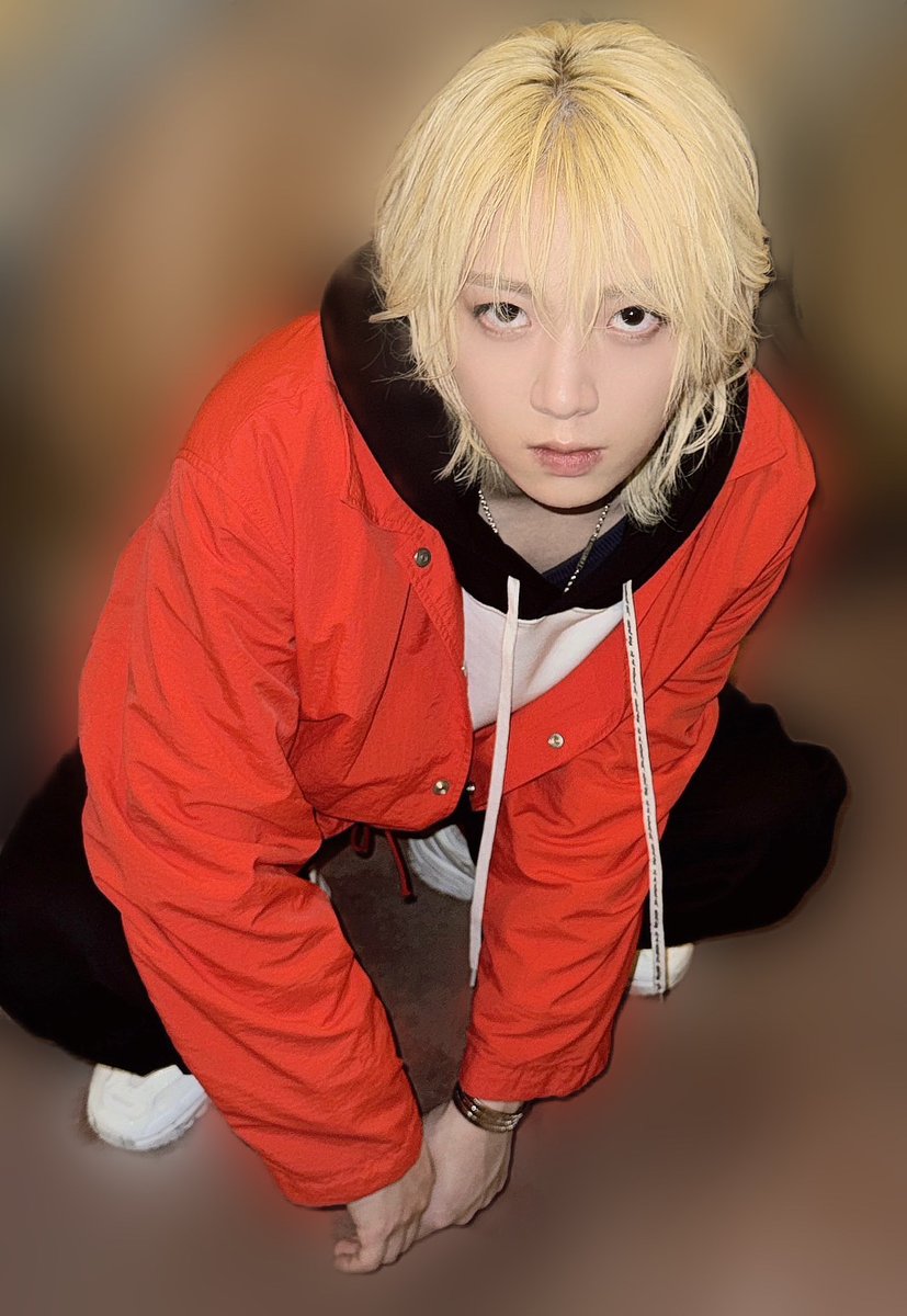 hironobimistaff's tweet photo. カレンダー撮りました。

お楽しみに

背景なんだとおもいますか？ https://t.co/1ZwHAyzEUM