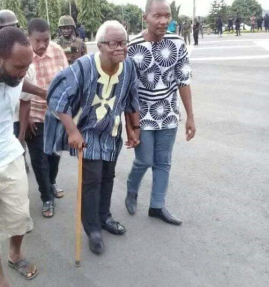 Zongoborga's tweet photo. @BTLizle @JDMahama Those who arrested this man on a walking stick for plotting a coup against Akufo-Addo say they don't understand why a nurse is arrested and being charged for a coup. I don't even believe the nurse is staging a coup, but if you could arrest this man for a coup, who else is immuned https://t.co/H4M4YZ1q9C