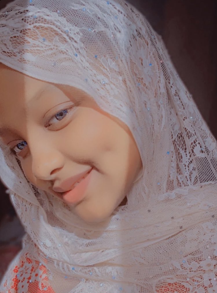 Nabilabydv's tweet photo. Can I give you my number we chat on WhatsAp🥺 https://t.co/qs8CSDlYFC