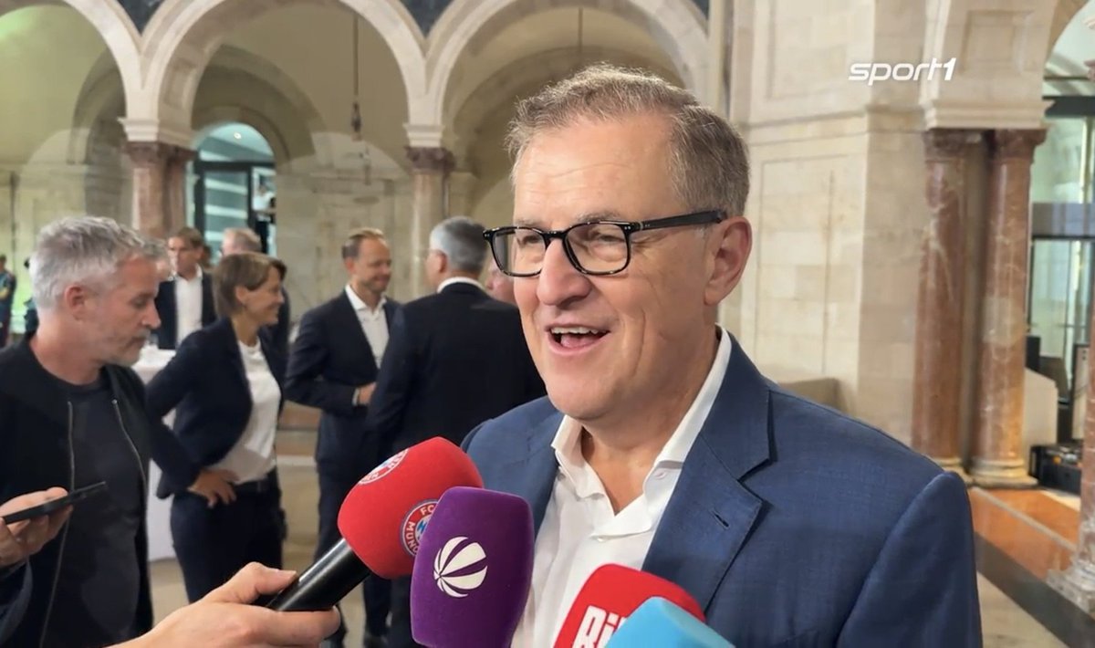 bavaros_brasil's tweet photo. 🚨🇩🇪 • Diretor #Dreesen sobre #Davies via @SPORT1:
🗣️—"Eu pensei que foi um gesto simpático da federação canadense deixar Alphonso Davies ir em lua de mel e não convocá-lo para os próximos jogos. Ele se casou bem antes da Copa do Mundo. Acho isso bom e nós o saudamos". https://t.co/u4sRBThU7I
