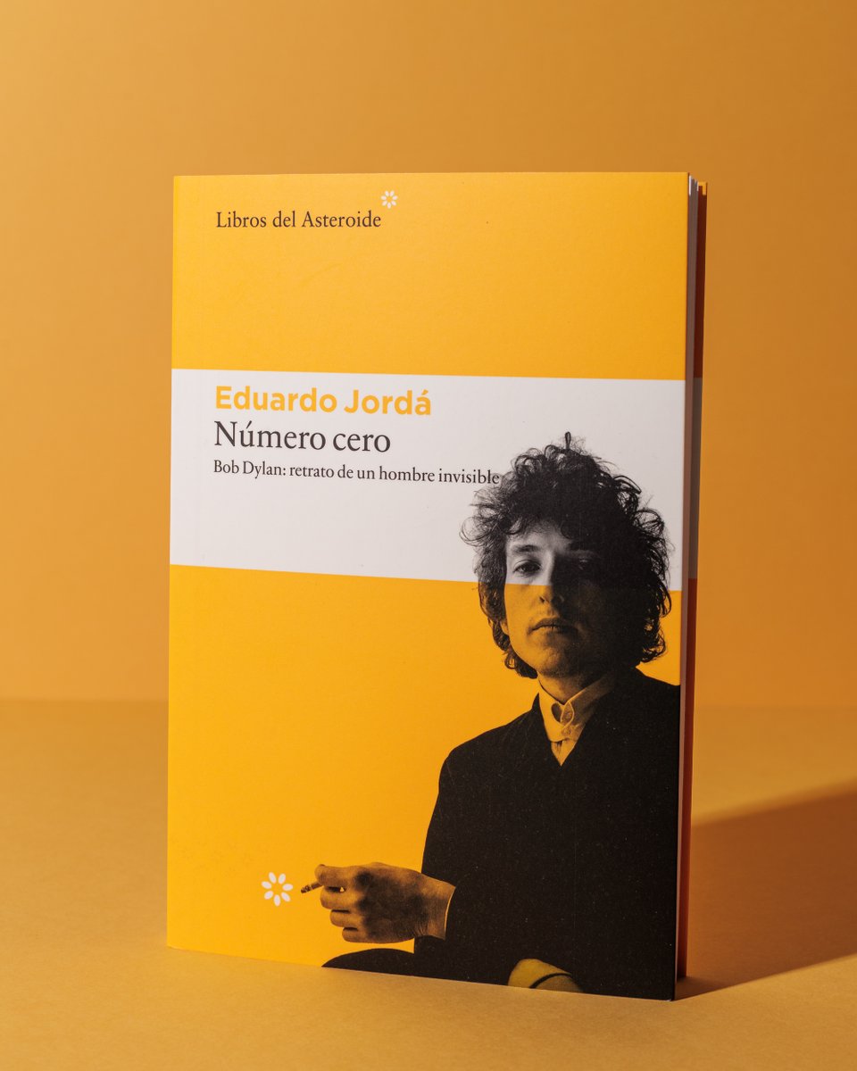 LibrosAsteroide's tweet photo. #handicho «Una biografía que se lee como una novela que es un ensayo que es una canción que es energía y belleza como es todo misterio. ¿Es posible acercarse de otra manera a Bob Dylan?» Nuria Barrios https://t.co/PIYDzKDM2K