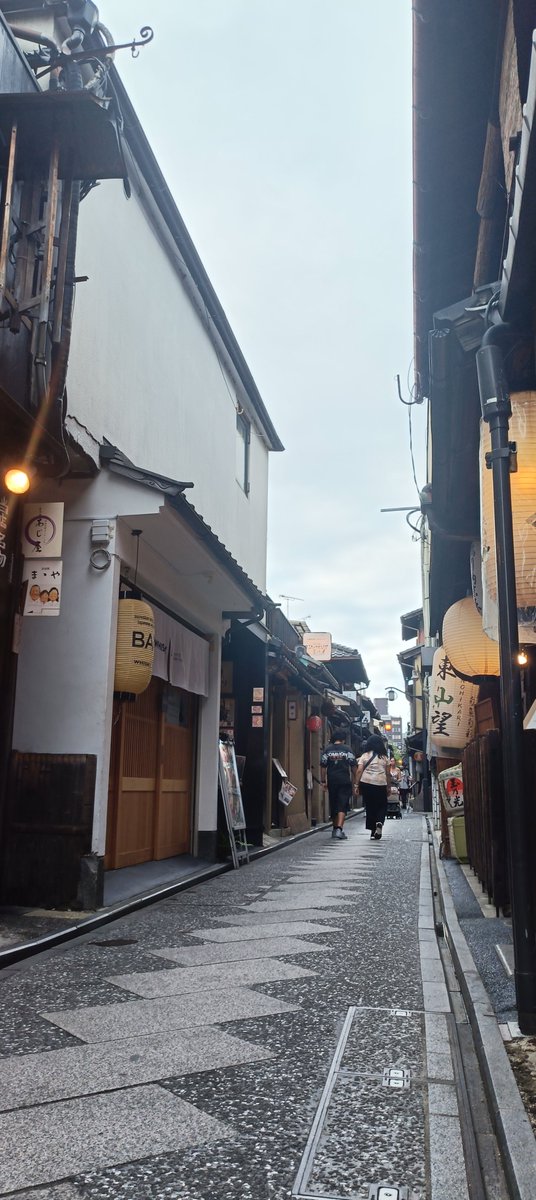 whiskylab_ponto's tweet photo. 9月17日

本日もよろしくお願いします。

#whiskylab #kyotobar
#京都バー  #kyotococktail https://t.co/3KEnJ72Sv1