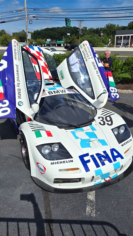 SparkleHomhib's tweet photo. Take a walk around the F1 GTR and explore every detail of chassis 17R. https://t.co/tHGdYS5PbB