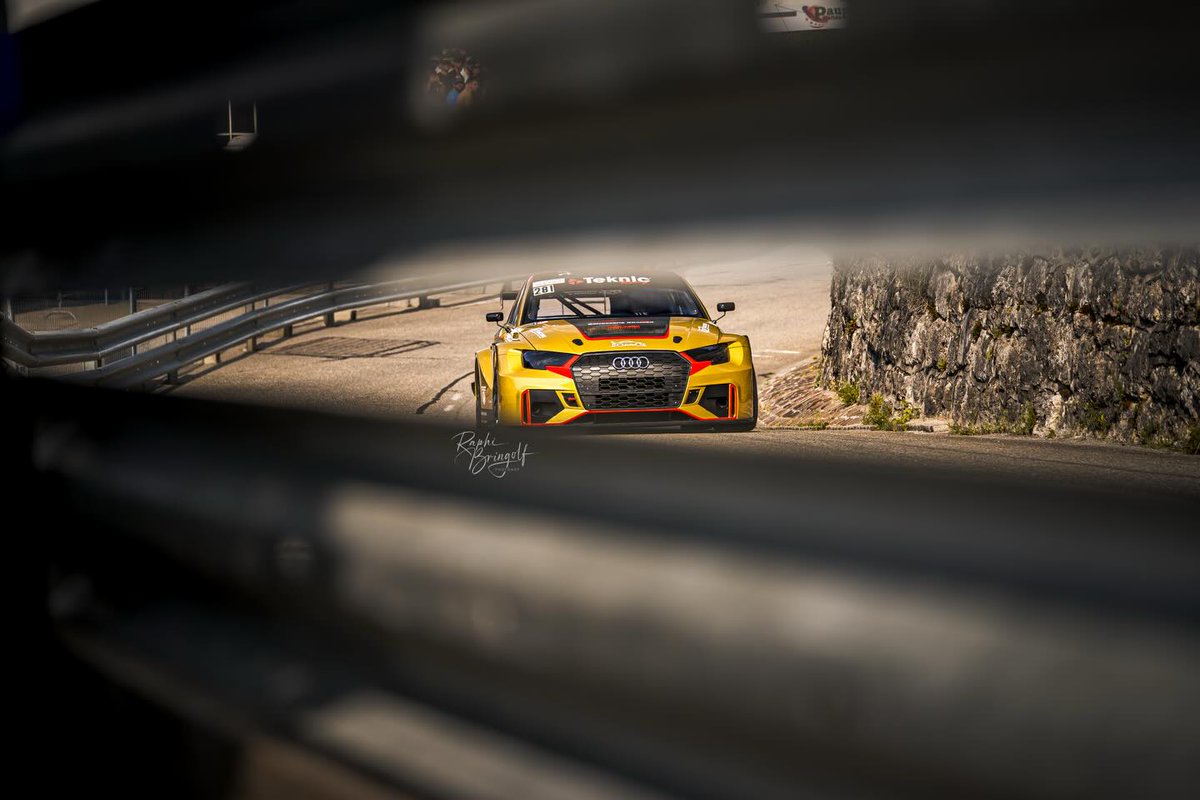 CarolannMinic's tweet photo. Between wall and metal, there’s no time to hesitate. Only throttle, feeling, and focus. https://t.co/Und4T1QkS0