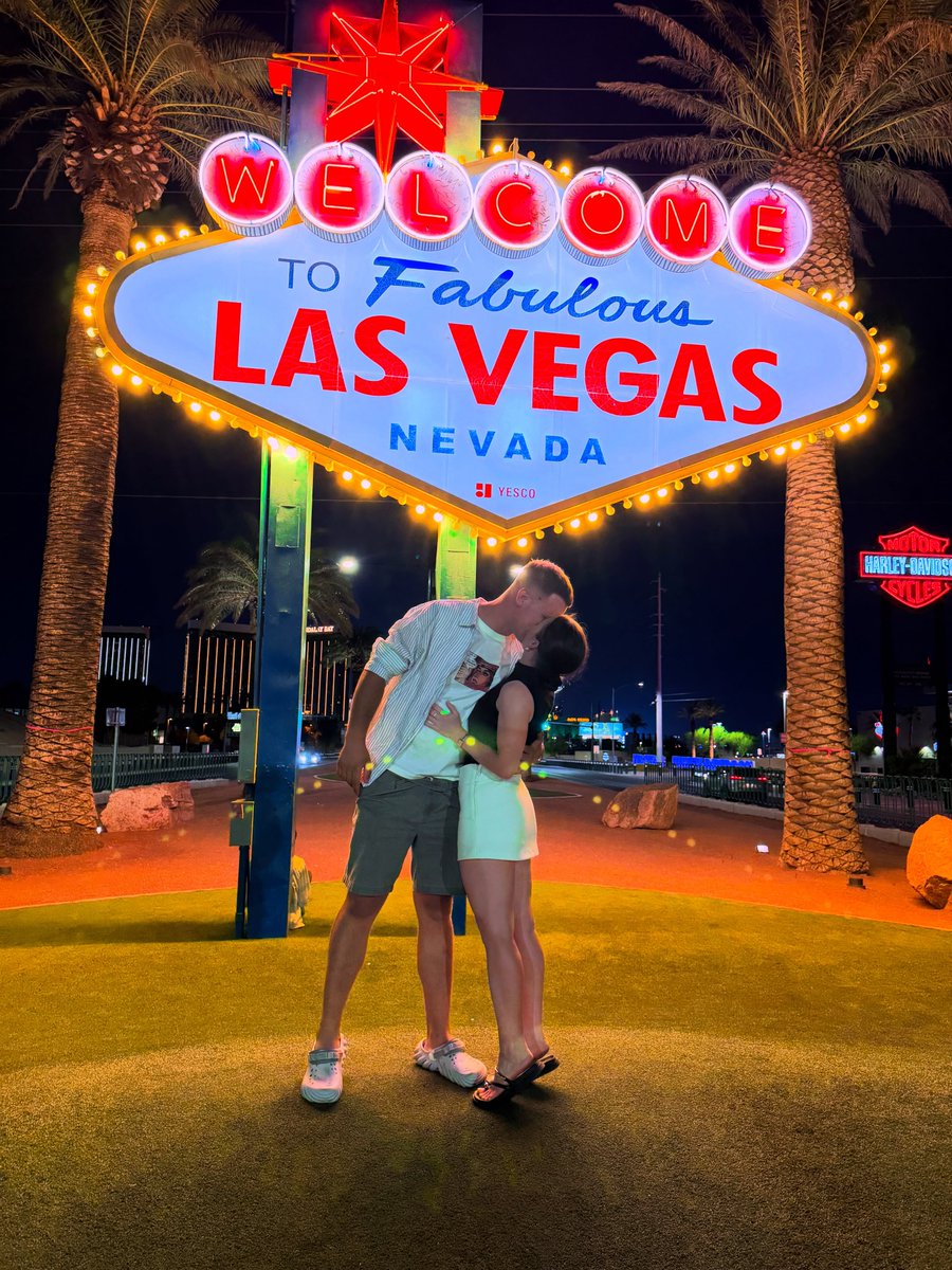 RussellRatbp's tweet photo. One night in Las Vegas… and a thousand memories https://t.co/PzNlMdcBpW