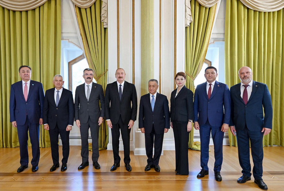 YAP_1992's tweet photo. Prezident İlham Əliyev TDT-yə üzv ölkələrin təhlükəsizlik üzrə rəhbər şəxslərini qəbul edib.

https://t.co/l0ZQGNvGMA https://t.co/bXJakJ5p8L