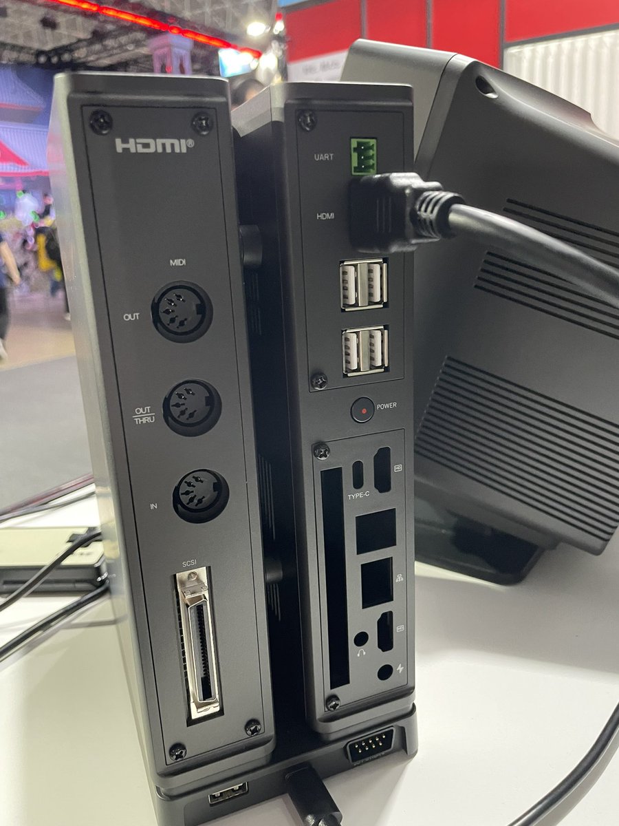 okunari's tweet photo. 瑞起ブースのX68000XVIミニは、前の2倍くらいの大きさになったからか、オリジナルにあった高級感が感じられるようになった。
#TGS2026 https://t.co/kbJWh0CnOd