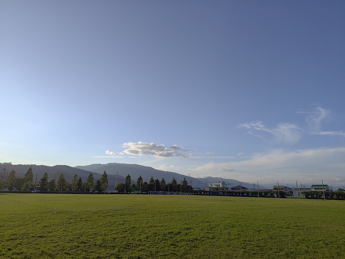 TKCkanban's tweet photo. 久々の青空ですね
静岡出張終わり
次は香川県
＃散歩　＃天気　＃出張 https://t.co/mYwNNg1TaL
