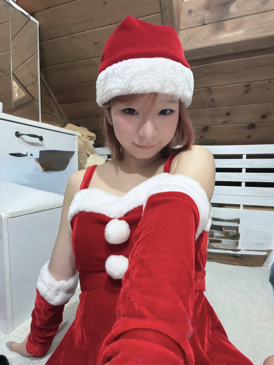 twinkleamakira's tweet photo. 季節外れのサンタクロース🎅🏻🎀
今年のプレゼントはきらり⟡.· https://t.co/OAGu6rwgCd