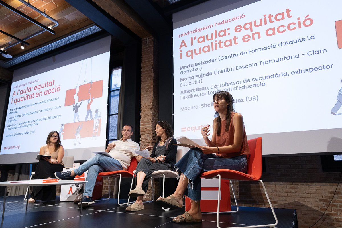 equitatorg's tweet photo. “El sistema ha de donar les eines necessàries per donar resposta a les aules que tenim" 

@martapujado (professora de l'institut escola Tramuntana), Marta Boixader (directora de l'IE Josep Maria Xandri) i Albert Grau (ex-professor de secundària).

🎙️ Moderat per @SheilaGonzlez6. https://t.co/XPq8taWGYB