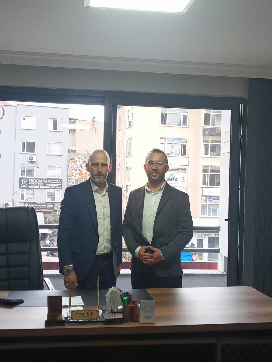 ibrahimunye's tweet photo. AK Parti Bulancak İlçe Başkanı Sayın Ömer Dik’i makamında ziyaret ederek, yerel basın ve gazetemizin çalışmaları üzerine istişarelerde bulunduk.

Misafirperverliği ve samimi sohbeti için Ömer Başkan’a teşekkür ediyorum. 🤝 https://t.co/MozxWSI7tG