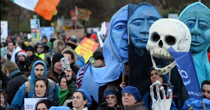 caulmick's tweet photo. #OnthisDay 2016
We marched in huge numbers from three directions to meet together demanding our #Right2Water.
Can you imagine the water bills we would be facing today if we had let them ? #IrishWater #not1pipe
** https://t.co/iDYjrrAmLm