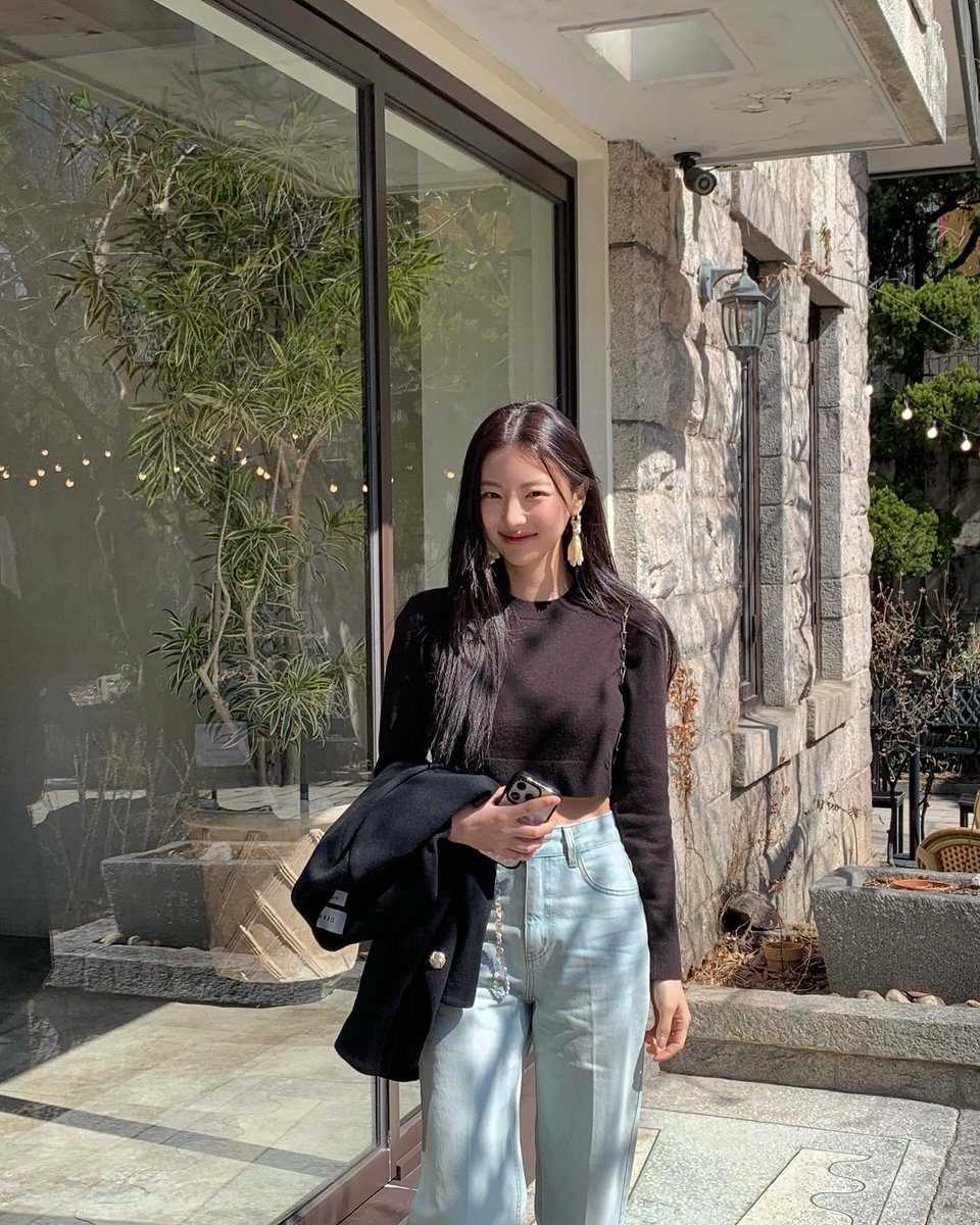 LaiaraLima's tweet photo. Wassup 🌍 Just dropping by to say: no matter what yesterday was, today is a fresh start. 🌟
rIrlW https://t.co/GZ5omjpOiT