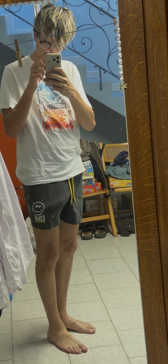 SandkingXXL's tweet photo. Is packing a more than 9 inches soft snake ruining my sweet boy aura ?🥲

#9inches #gay #bi #nude #french https://t.co/JUeAv9mYx2