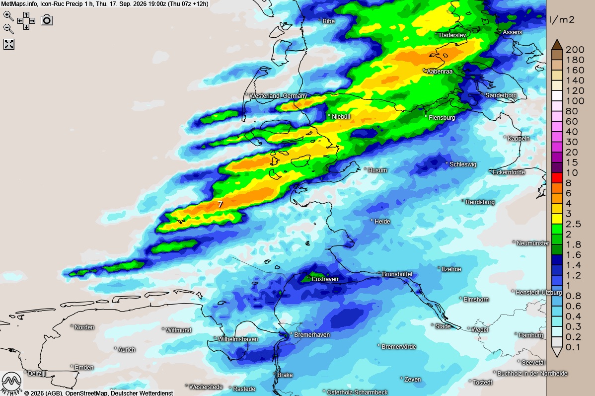 DonnerwetterDe's tweet photo. +++🌧️ Kaltfrontdurchzug: Größere Regenmengen am Abend vor allem in Schleswig-Holstein! ☔+++

Der Durchzug einer Kaltfront beschert vor allem Schleswig-Holstein in den nächsten Stunden kräftige Niederschläge.

Hier für Euch die ICON-RUC-Prognose mit den stündlichen Regenmengen für die Zeiträume von 18:00 bis 19:00 Uhr sowie von 19:00 bis 20:00 Uhr. 🗺️📊

Den genauen Verlauf der Kaltfront könnt Ihr live in unserer 2-Stunden-Radarprognose verfolgen:

🔗 https://t.co/y4LwbYvQ5d

#SchleswigHolstein #Kaltfront #Regen #WetterRadar #ICON #Donnerwetter #WetterAktuell #Unwetter