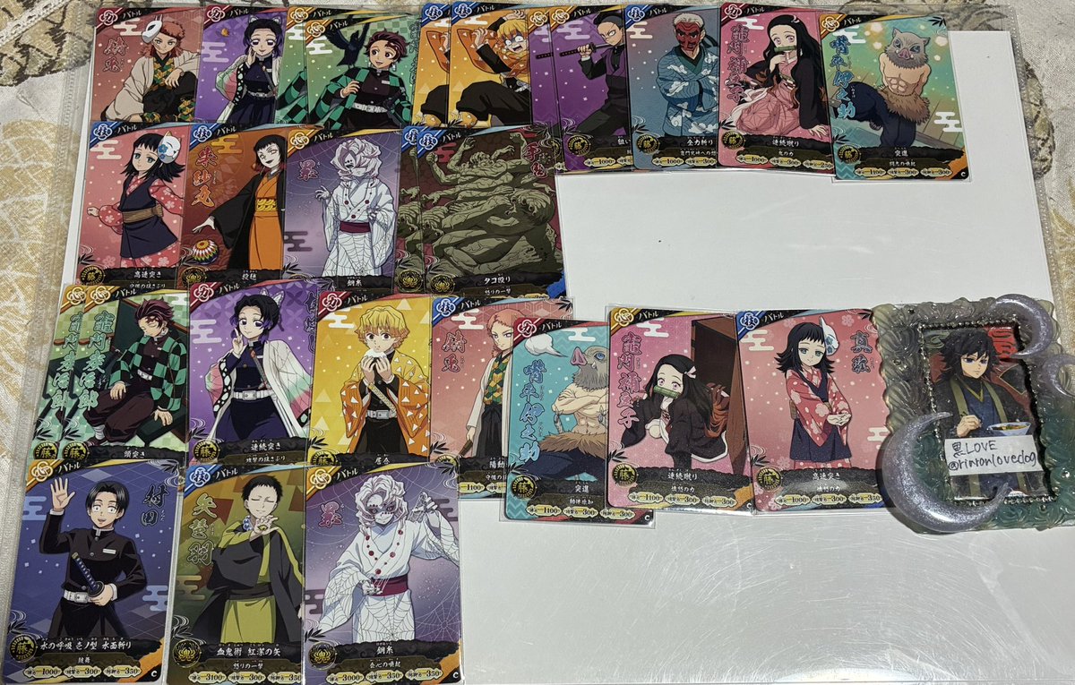 rinranlovedog's tweet photo. 鬼滅の刃 バトルスラッシュ カード 交換 譲渡

譲→画像参照
求→義勇、煉獄又は100円＋送料

UR、パラレルは交換のみ
譲渡の場合
Cのみ単体譲渡可能
SRはCを3〜お迎え
RはCより同数〜お迎え

郵送 https://t.co/DvmS1YHa4i