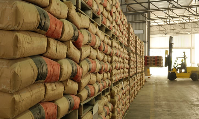 ArgaamPlus's tweet photo. Argaam takes a look at the top sellers in the cement sector in Q2 2026
https://t.co/Q8cuvHe5i2
#CementSector #Argaam_Reports https://t.co/WUtEPD4Inf