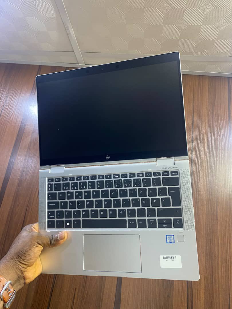 Savanahict's tweet photo. Hp elitbook 1030 g4 8th gen
I7 1.90ghz 
256gig ssd 
16gig ram 
Keyboard lite 
Touch screen 
Face id 
Fingerprint 
X360 rotation 

PRICE:  ₦450,000 https://t.co/eY4k6fEk2W