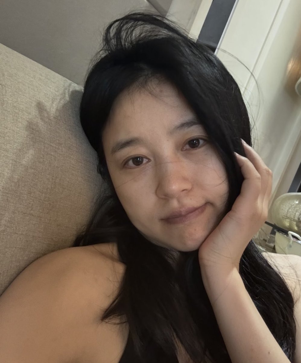 KarimePamela's tweet photo. 素颜小姨会不会被嫌弃呀 https://t.co/Ddlk8dqIRQ