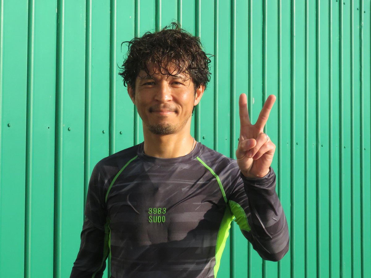 nikkan_boat's tweet photo. 【#ボートレース多摩川　ＧⅠウェイキーカップ】

㊗️通算２０００勝🎉
＃須藤博倫 （48＝埼玉） が、２日目11Ｒで、２コースから差し、史上２００人目の２０００勝達成です👏
「うれしいです。いい出足だった。レース内容もしっくり来たので、回転を外さないようにしたい」🗣️
98年11月戸田のデビューから約28年で節目の勝利数を重ねました。「１０００勝もここ（多摩川）なんですよ。２５００勝もここで」😊