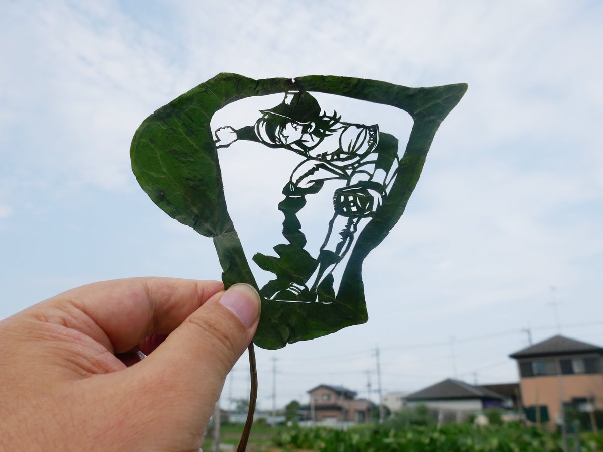 t_8100_14's tweet photo. そうか、今日は曽我部和恭さんが旅立たれた日でしたか。
天国で芝居と音楽を愉しまれているといいな。
過去作の葉っぱアートで偲ばせて頂きます。
＃曽我部和恭
＃葉っぱアート https://t.co/tdwK5F9DCc