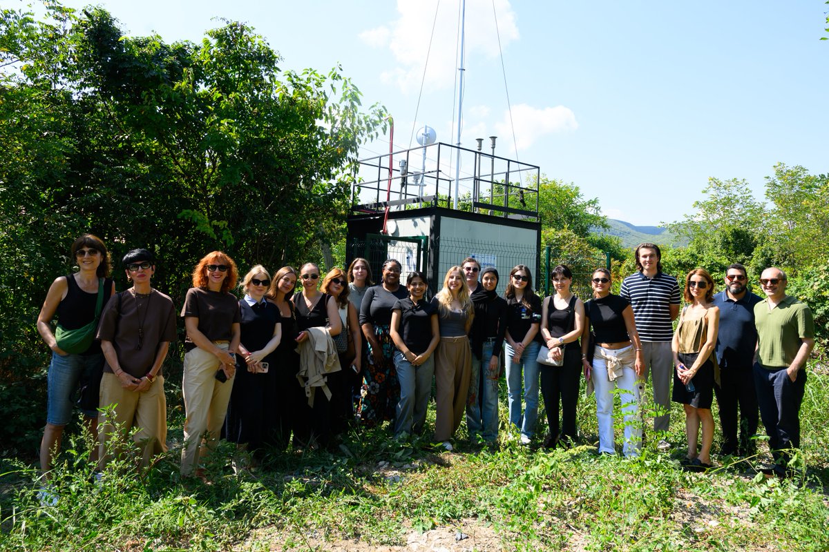 UNDPGeorgia's tweet photo. Next stop: Students' Conference on #CleanAir.

Ahead of the event, students from @tmedicalacademy &amp; EU Young Ambassadors explore how air we breathe is measured &amp; why it matters for health.

Explore our work with @EUinGeorgia.

🍃https://t.co/wFJ9lOXy11 https://t.co/B35slOWaw2